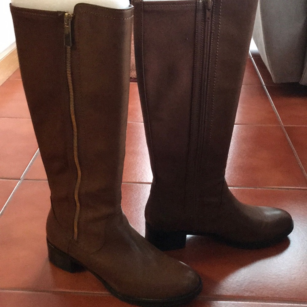Nickels brown leather riding boots